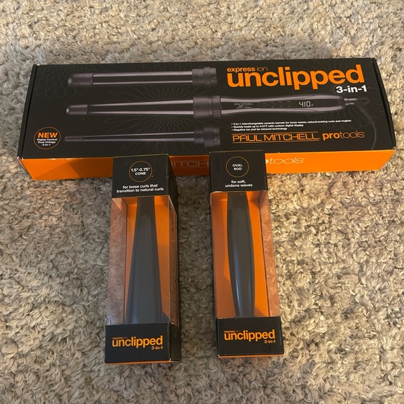 Paul Mitchell Other - Paul Mitchell Unclipped Curling Set - with 2 bonus attachments
